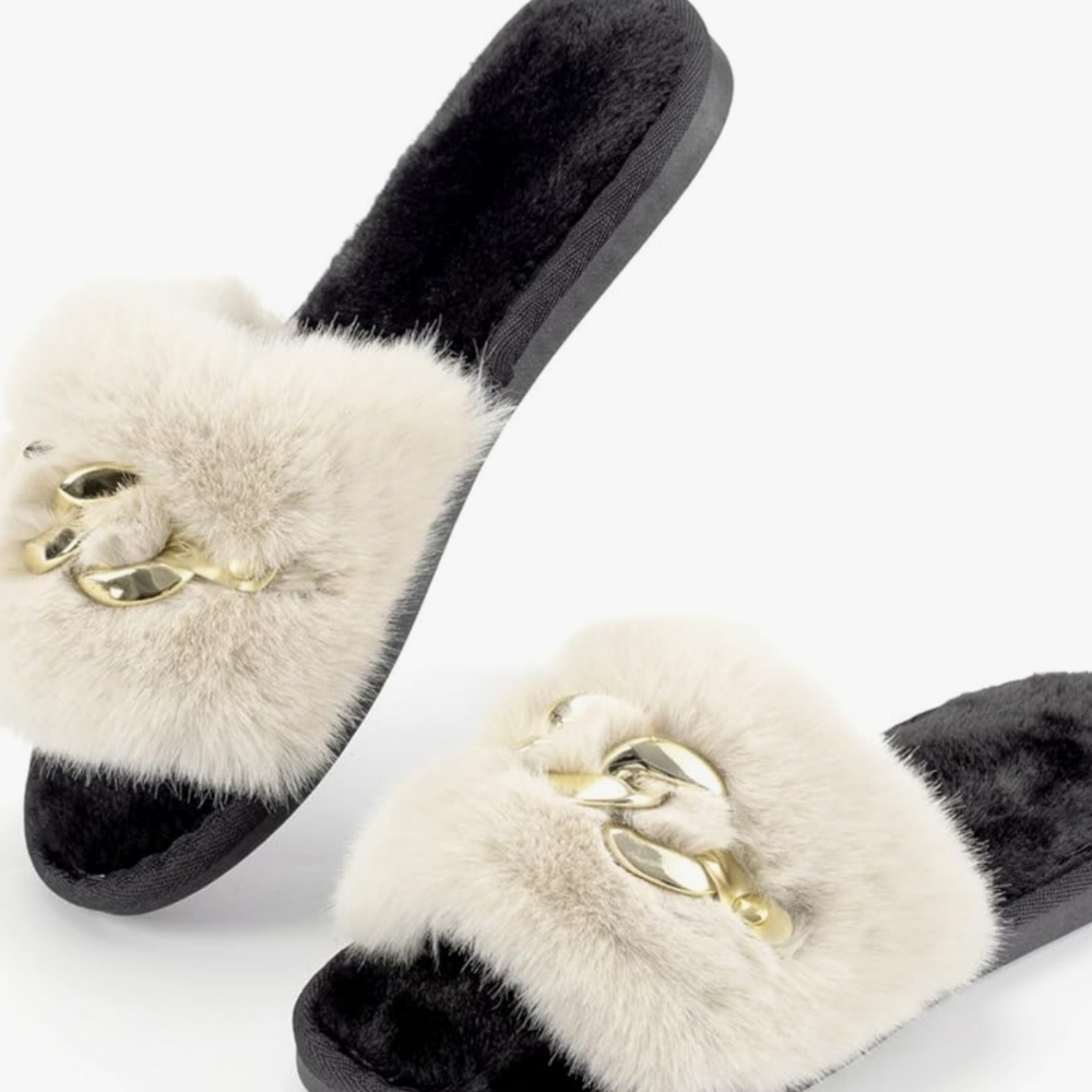 Slippers & Tote - Picture 3 of 6